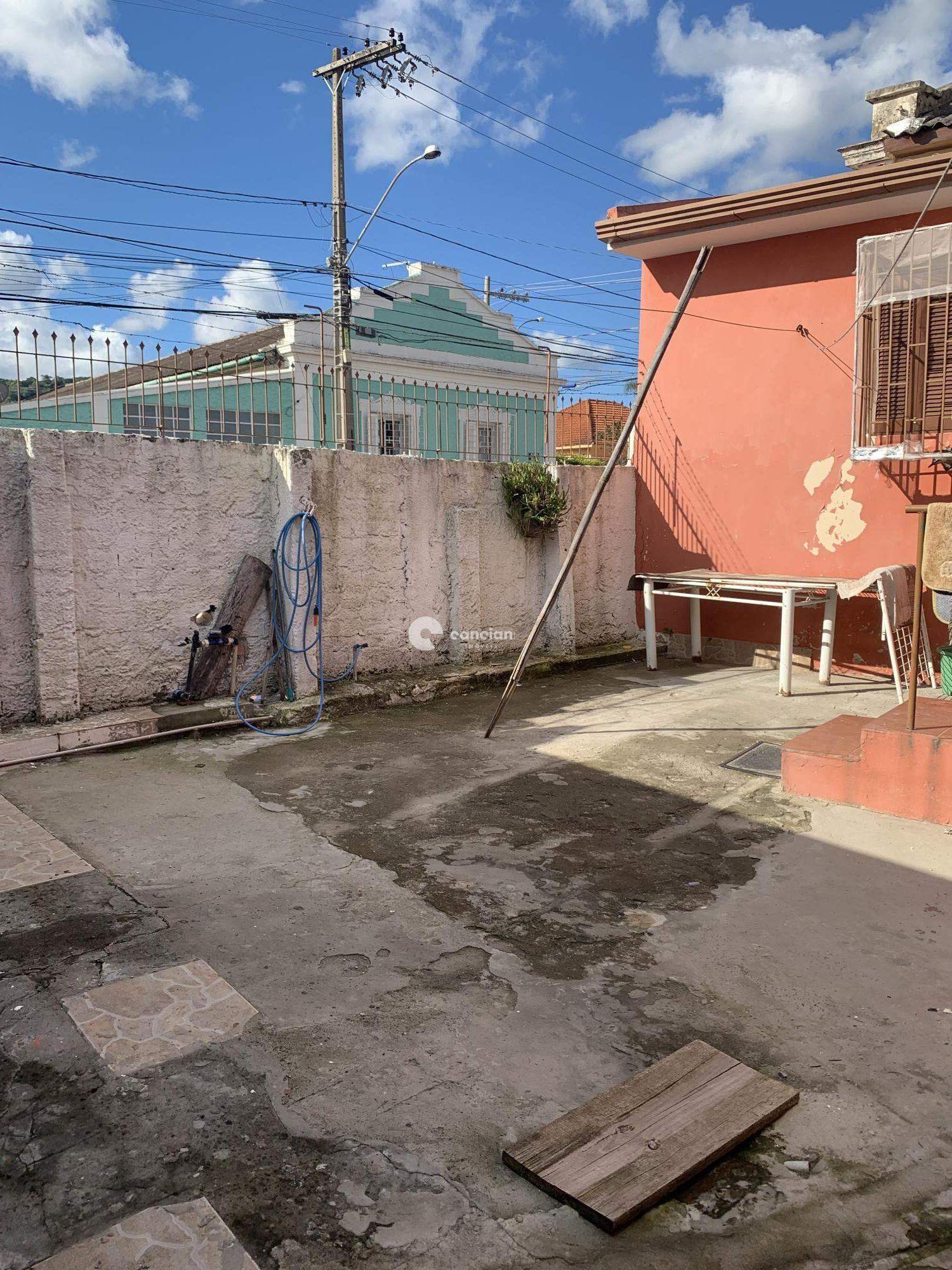 Casa à venda no Centro: 