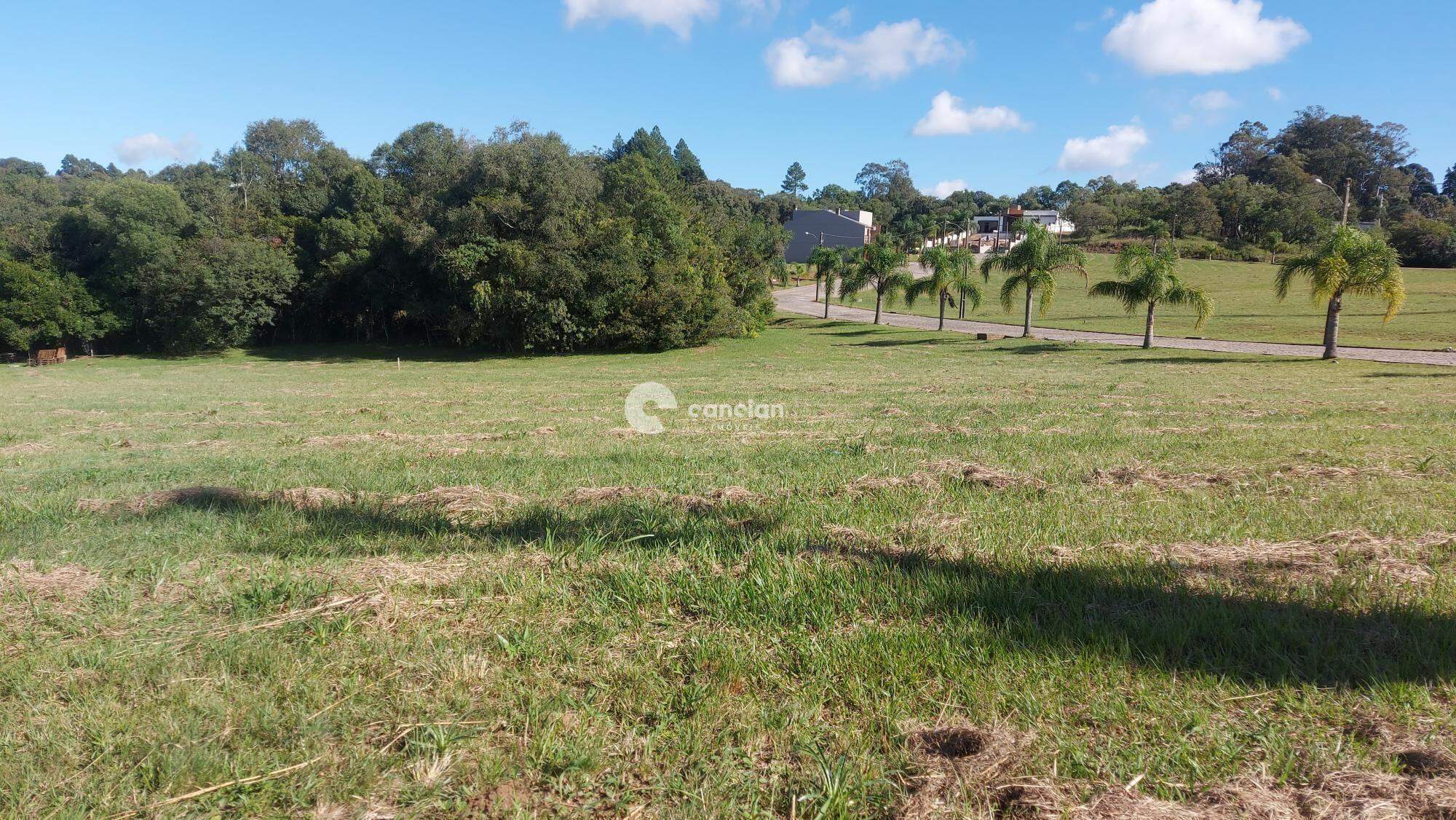 Terreno à venda no Parque Serrano: 