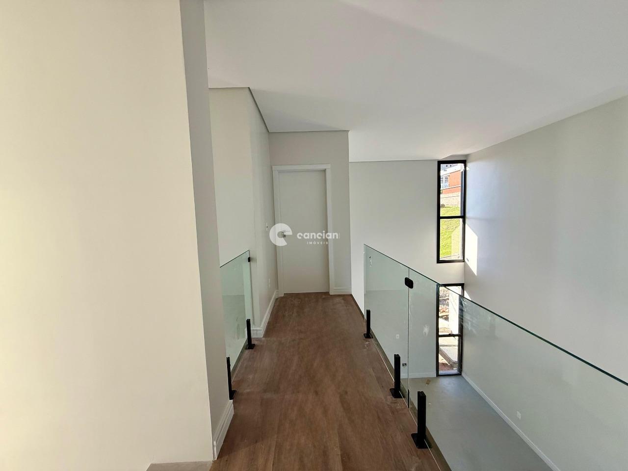 Casa de Condomínio à venda no Tomazetti: 