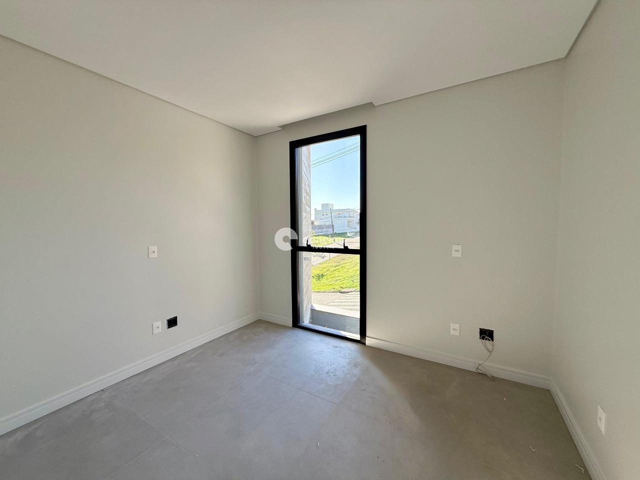 Casa de Condomínio à venda no Tomazetti: 