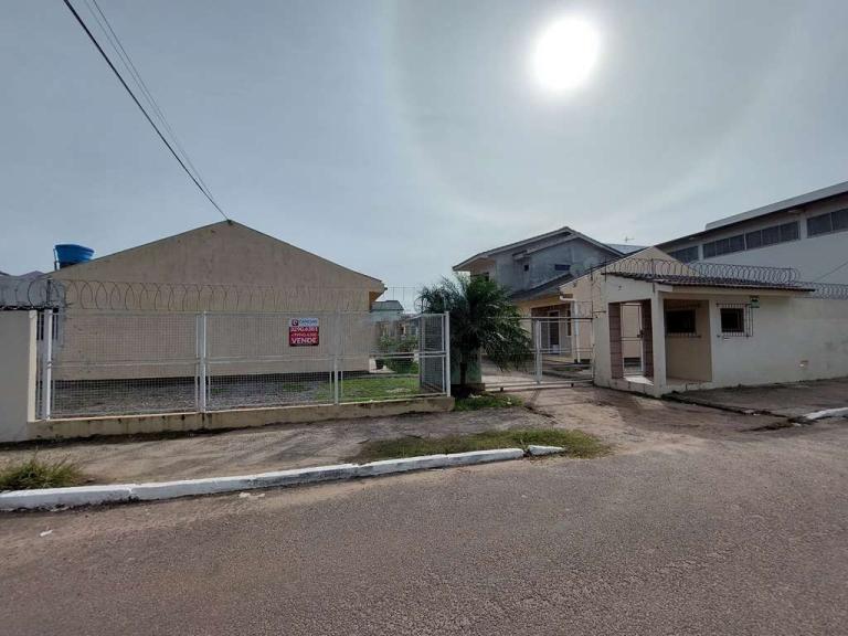 Casa de Condomínio à venda no Pinheiro Machado: 