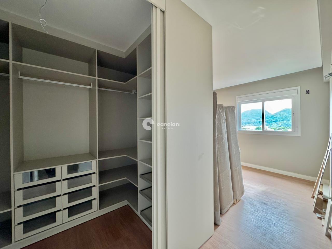 Apartamento à venda no Menino Jesus: 