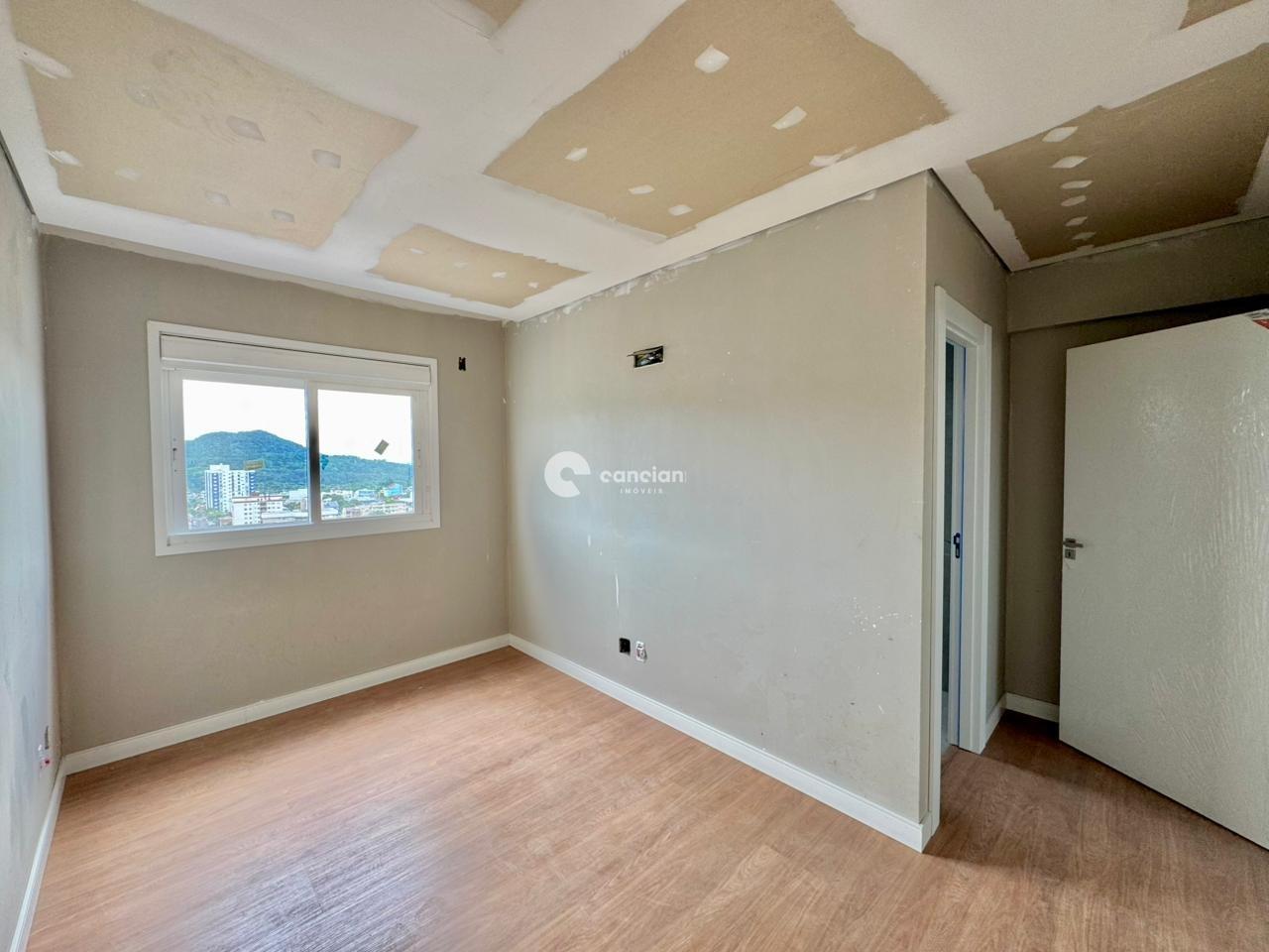 Apartamento à venda no Menino Jesus: 