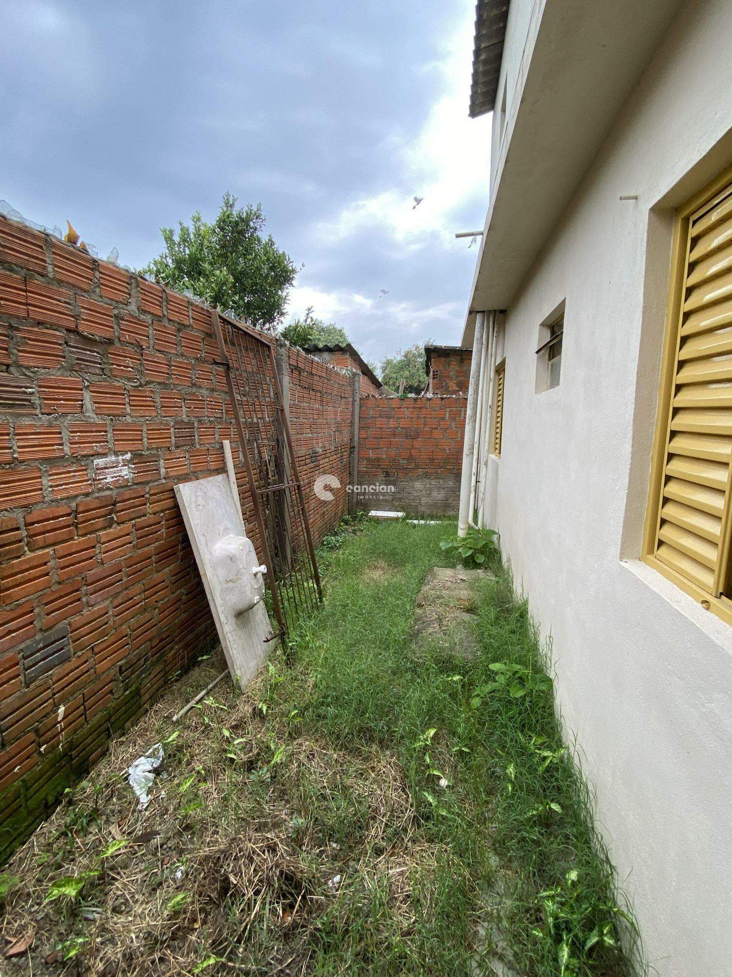 Casa à venda no Juscelino Kubitschek: 