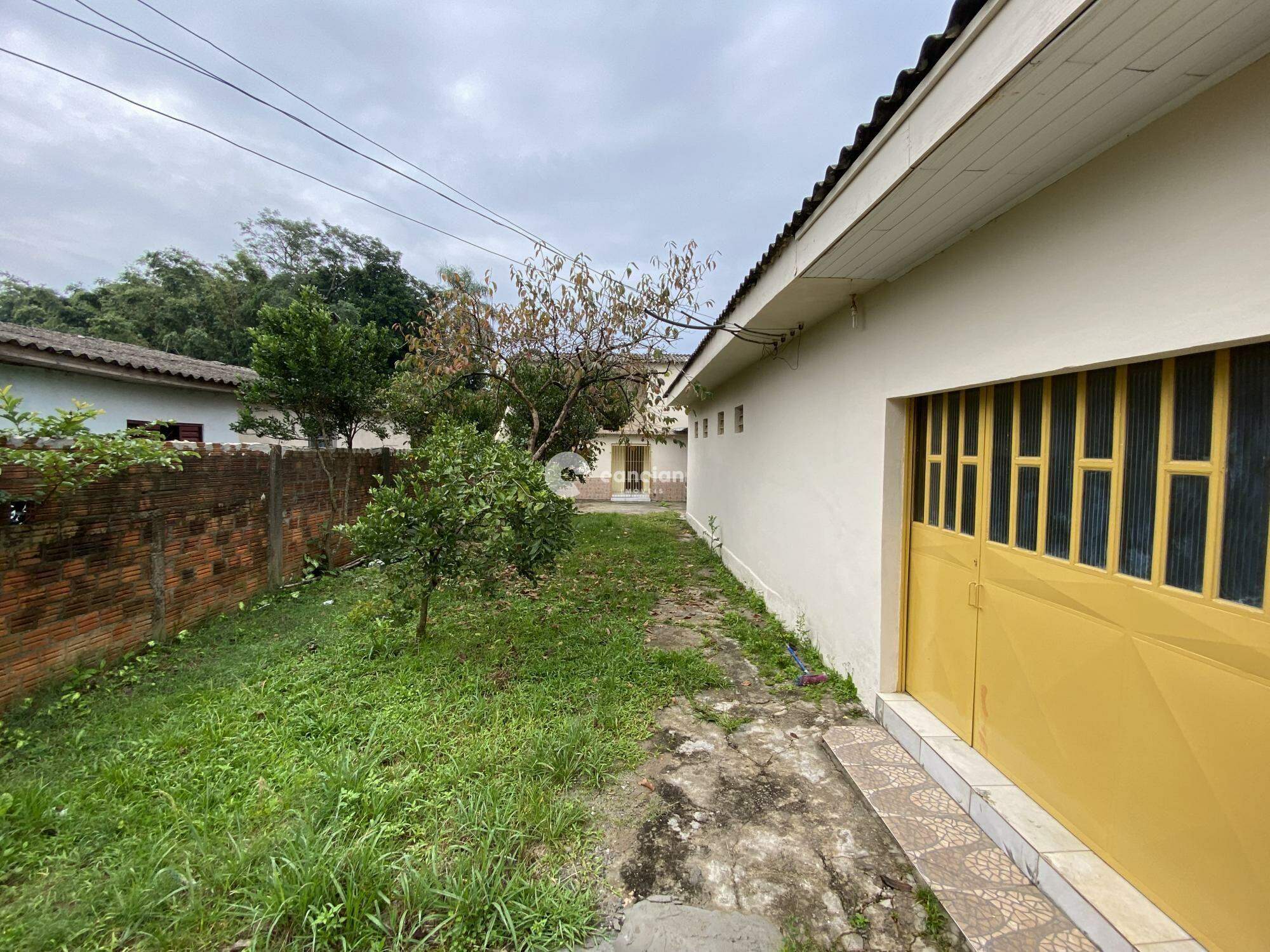 Casa à venda no Juscelino Kubitschek: 