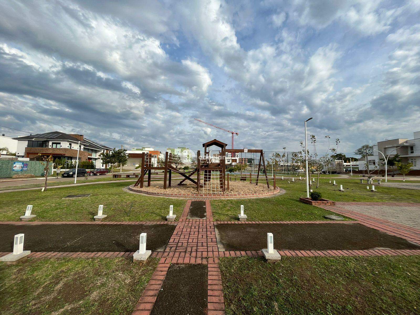 Terreno à venda no Camobi: 