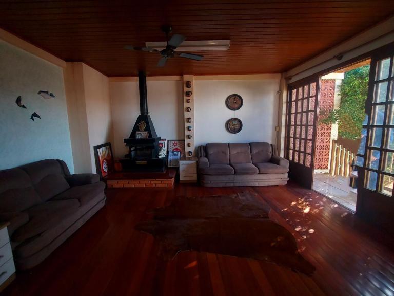 Casa à venda no Uglione: 