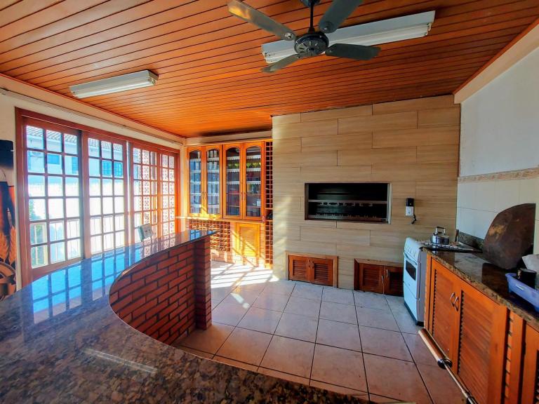 Casa à venda no Uglione: 