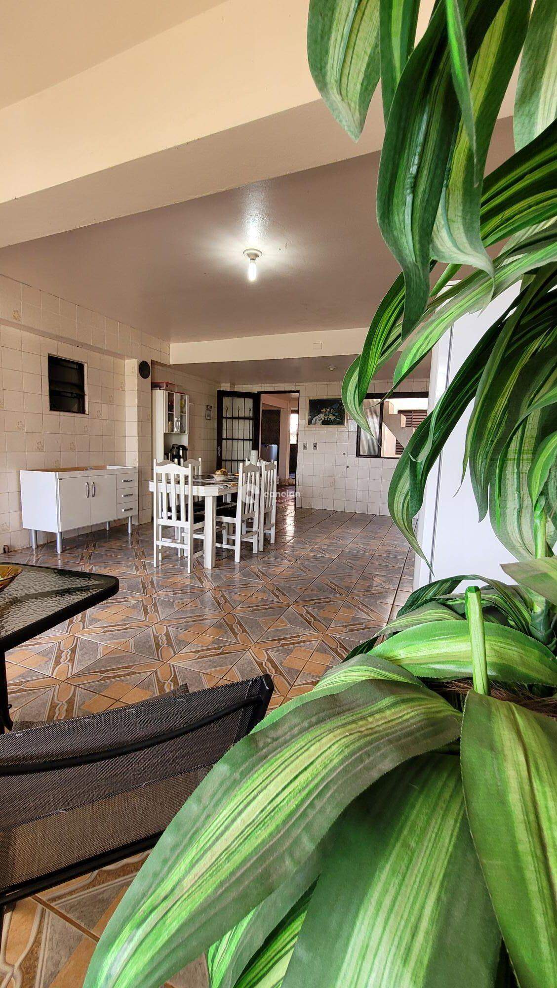 Casa à venda no Tancredo Neves: 