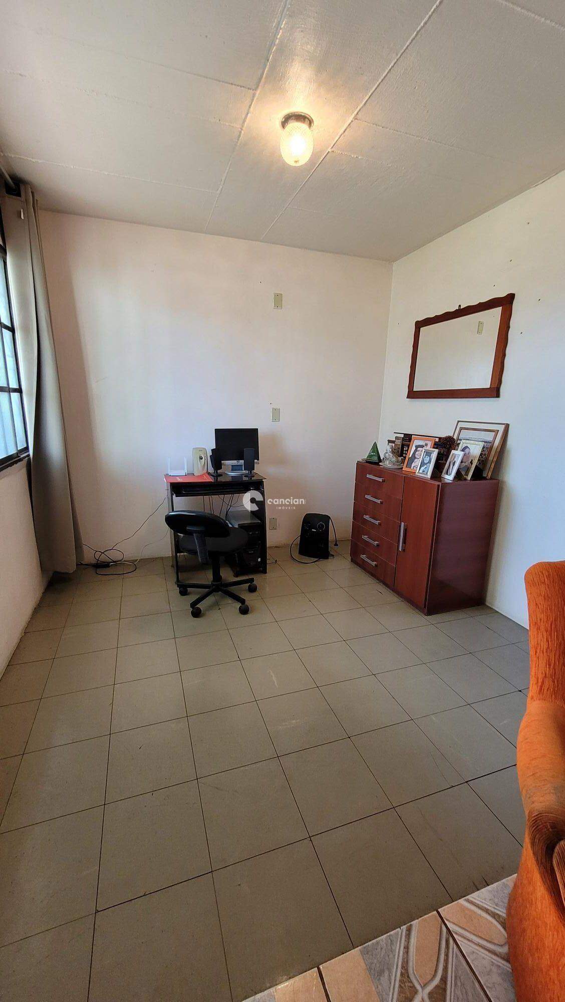 Casa à venda no Tancredo Neves: 