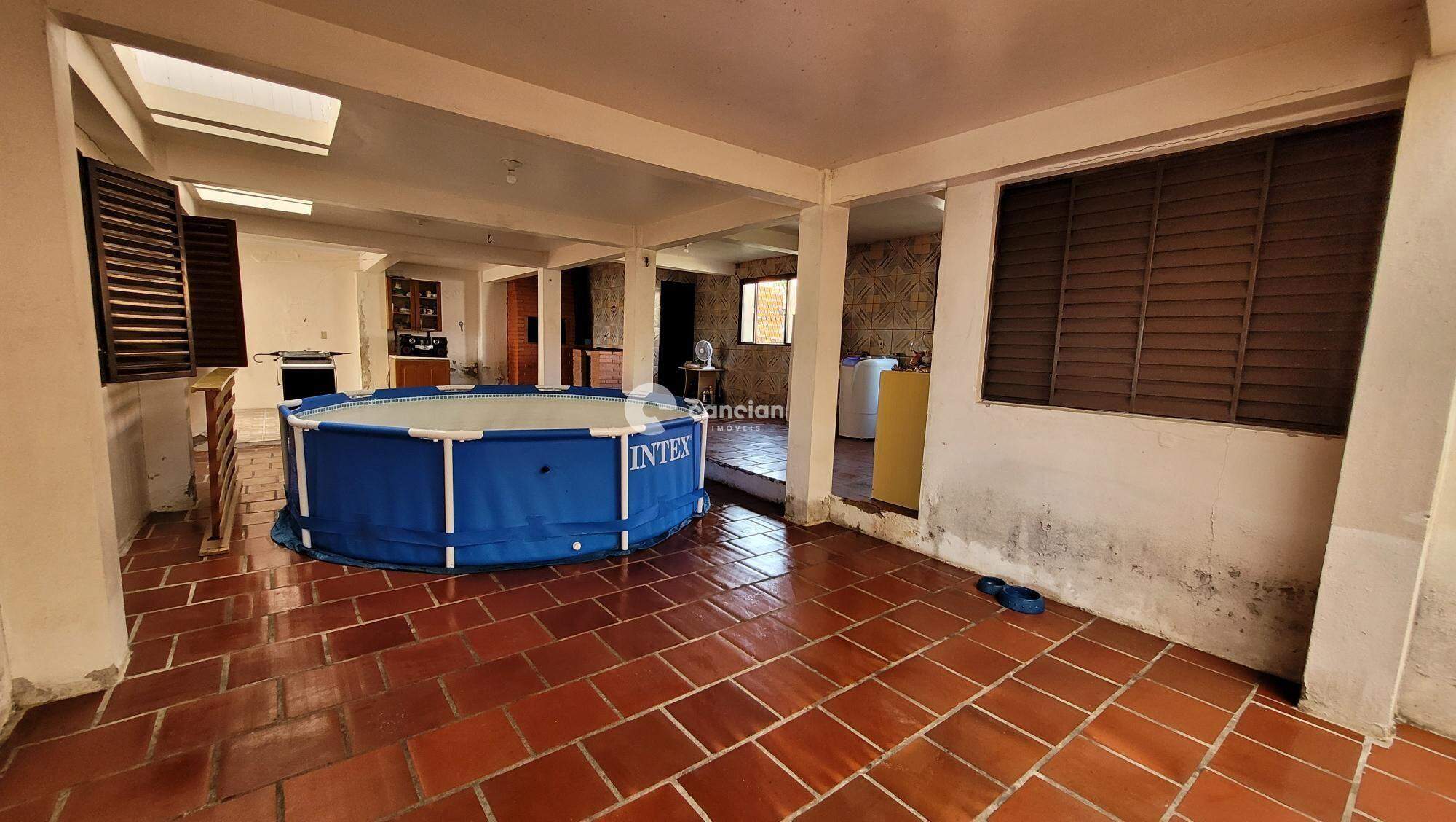 Casa à venda no Tancredo Neves: 