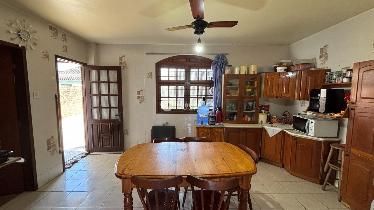 Casa à venda no Camobi: 