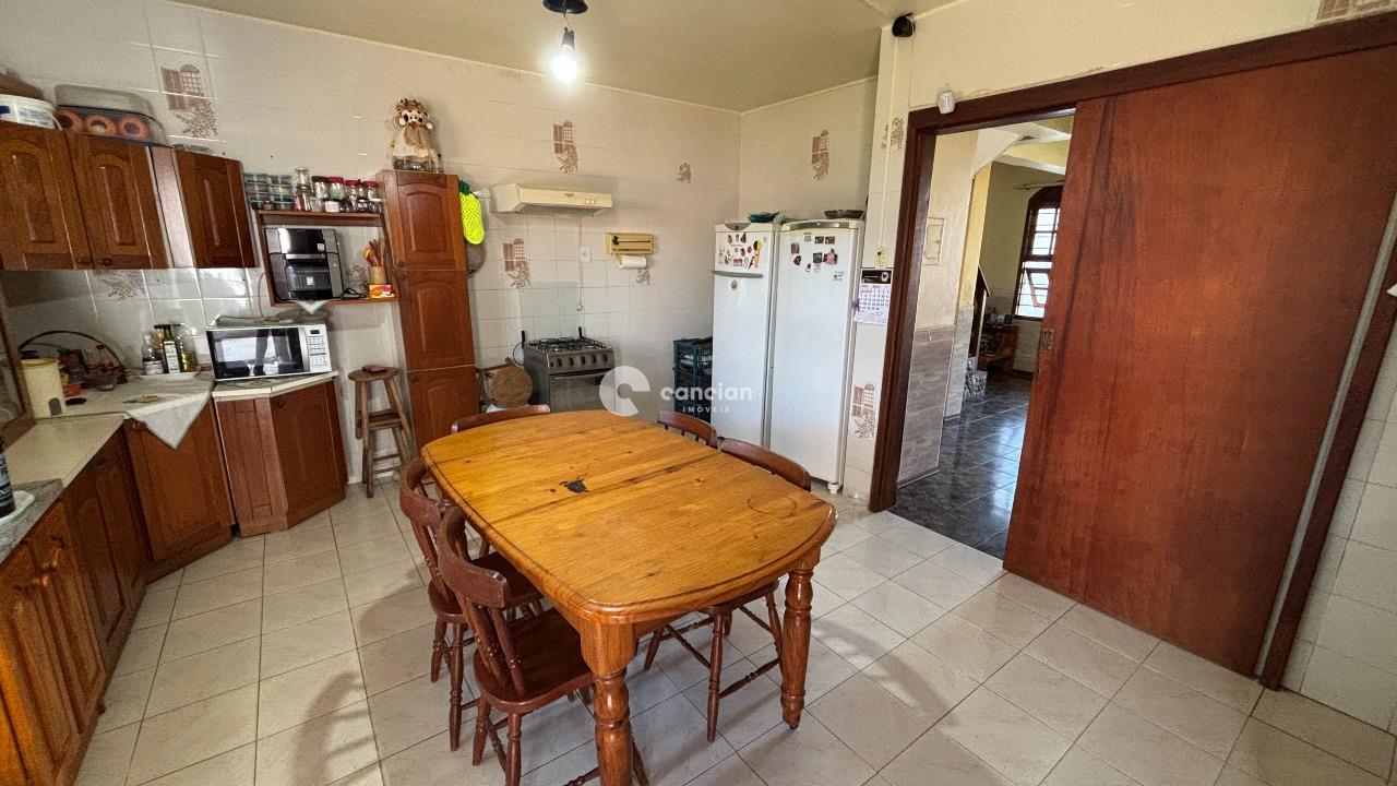 Casa à venda no Camobi: 