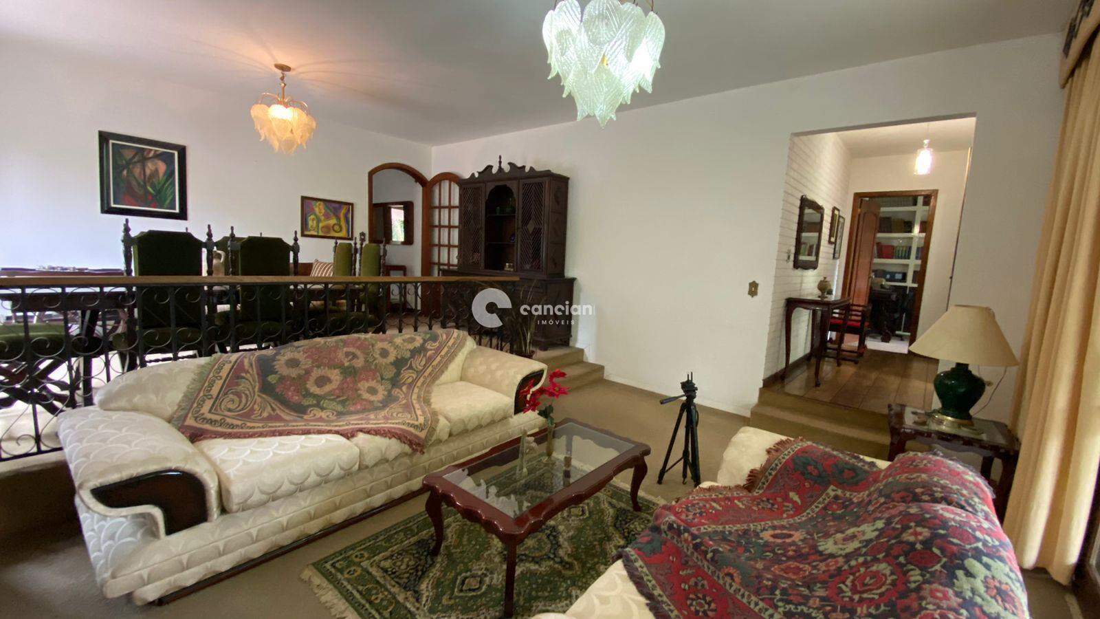Casa à venda no Centro:
