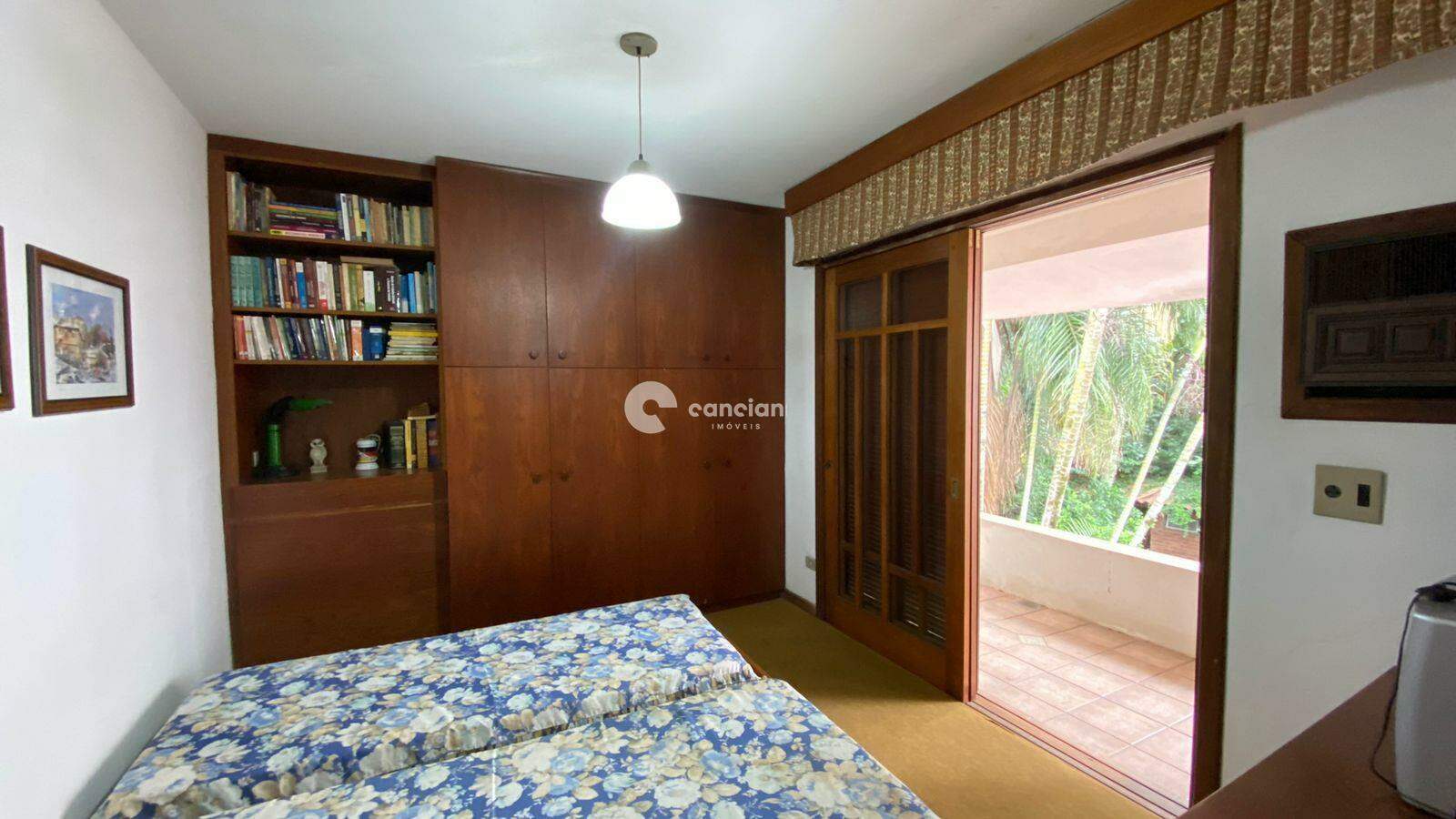 Casa à venda no Centro: