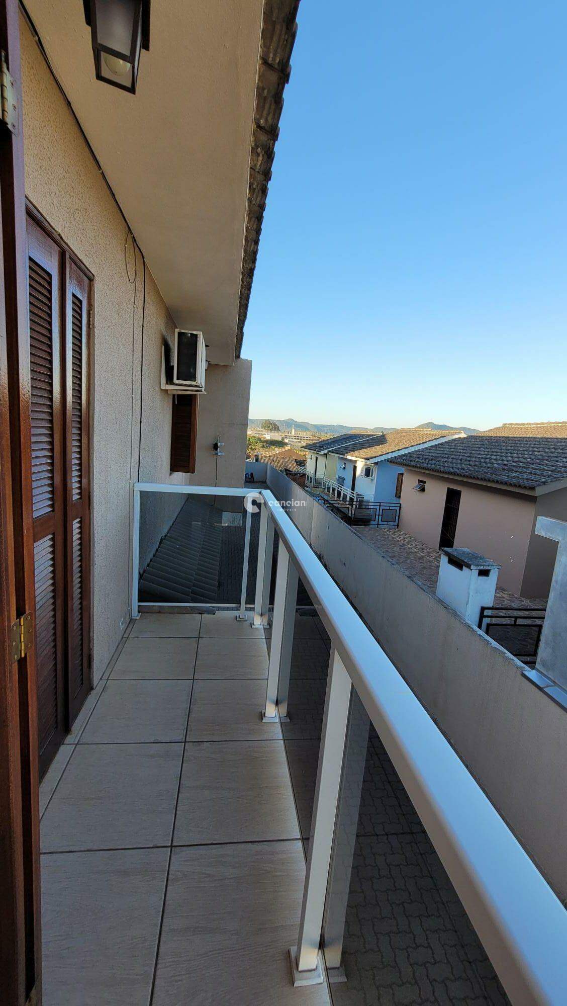 Casa de Condomínio à venda no Pinheiro Machado: