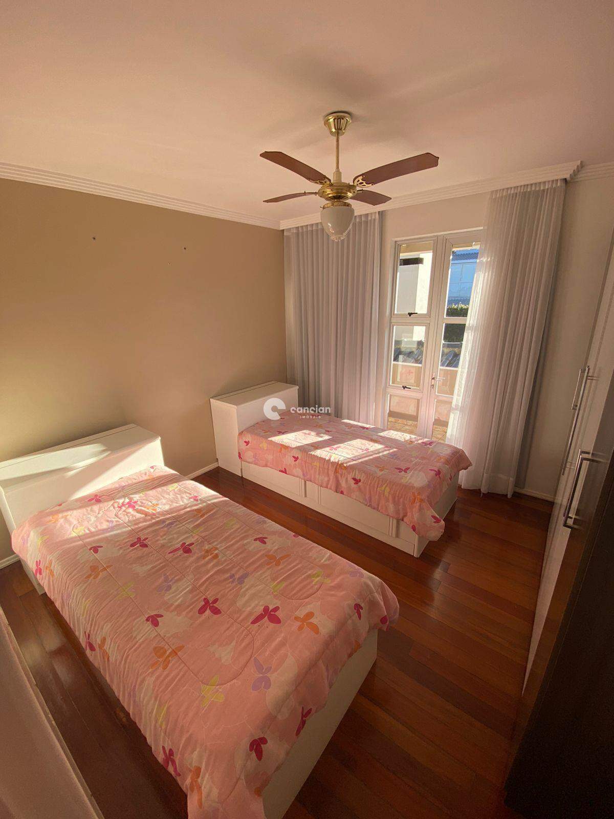 Casa à venda no Camobi: