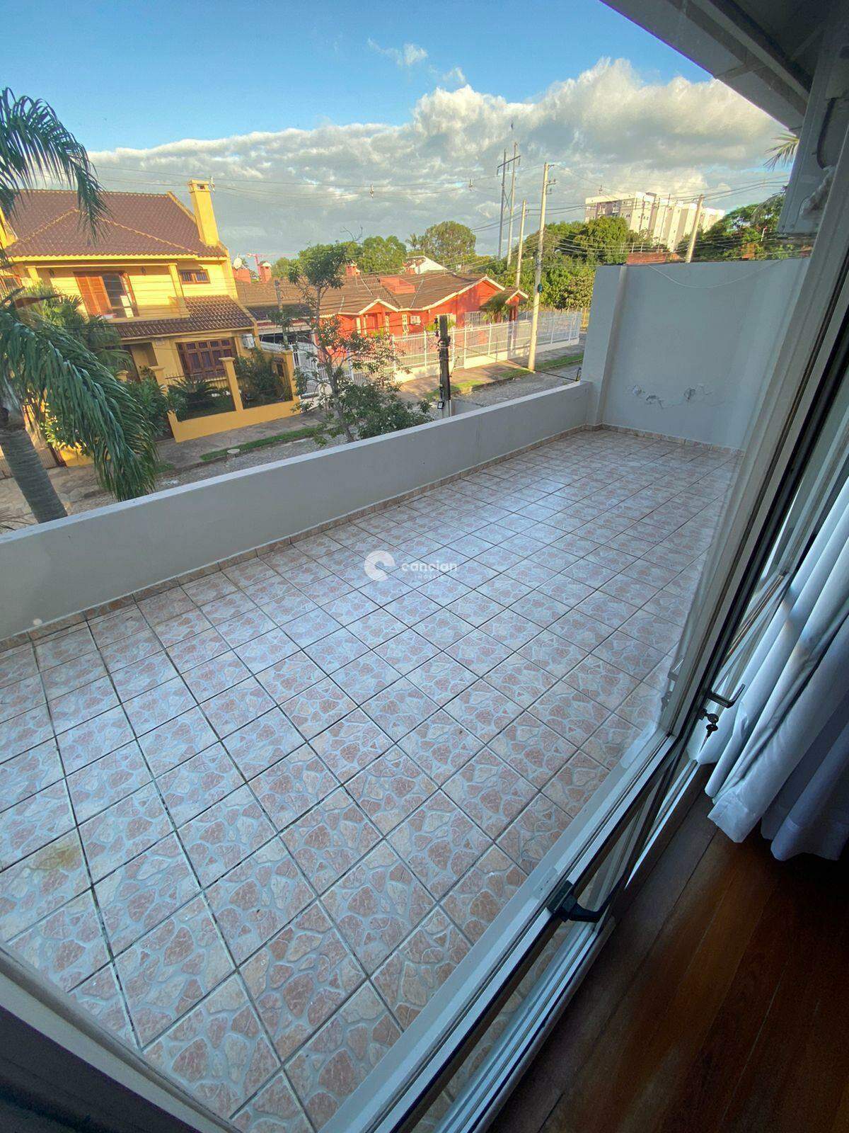 Casa à venda no Camobi: