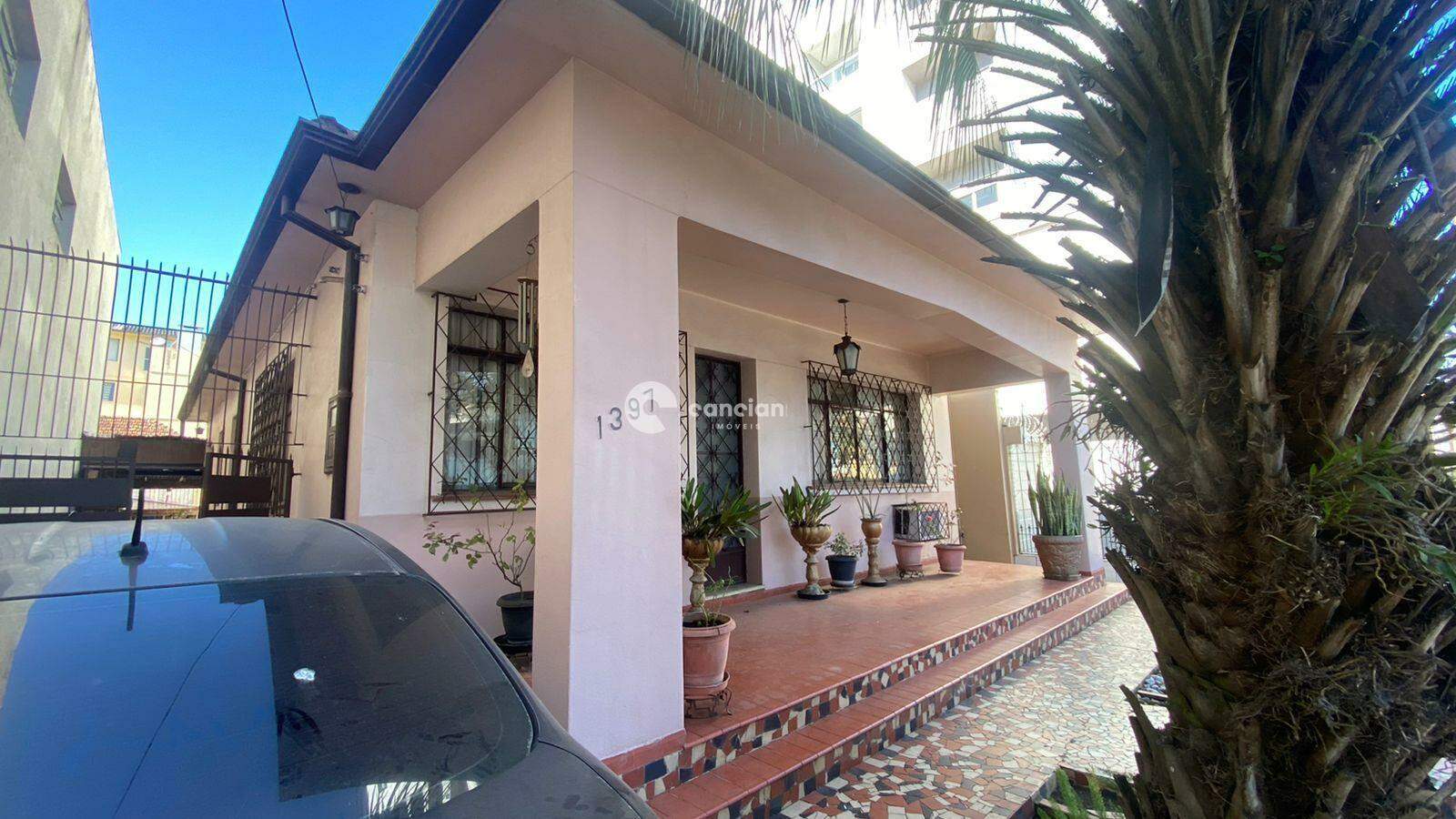 Casa à venda no Centro: