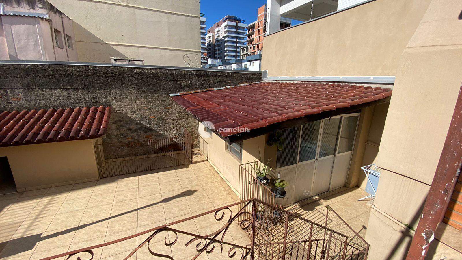 Casa à venda no Centro: