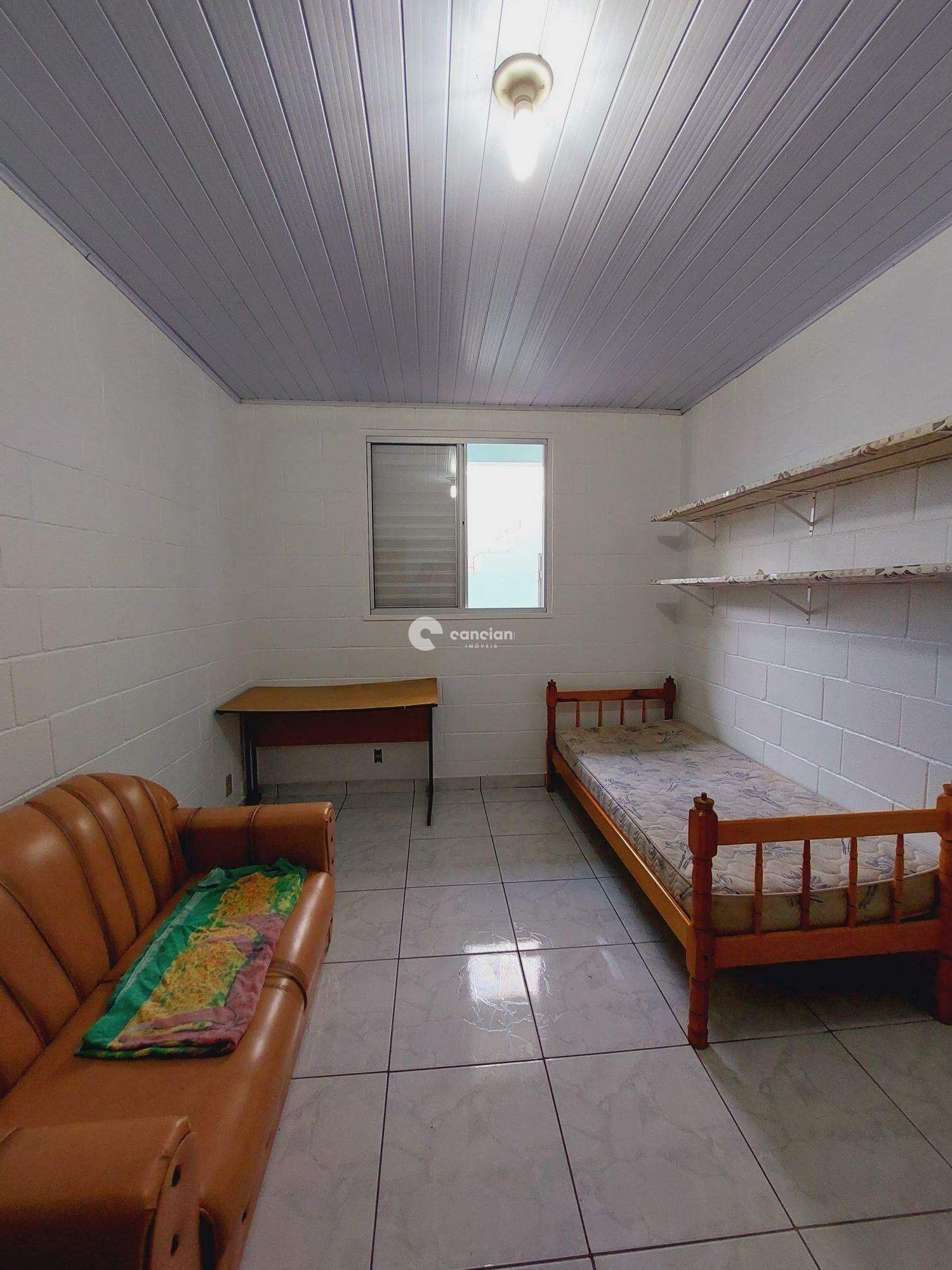 Casa à venda no Camobi: