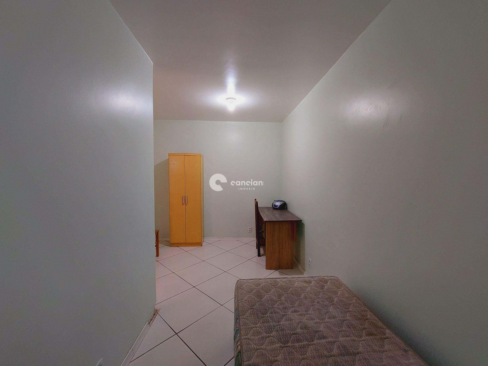 Casa à venda no Camobi: