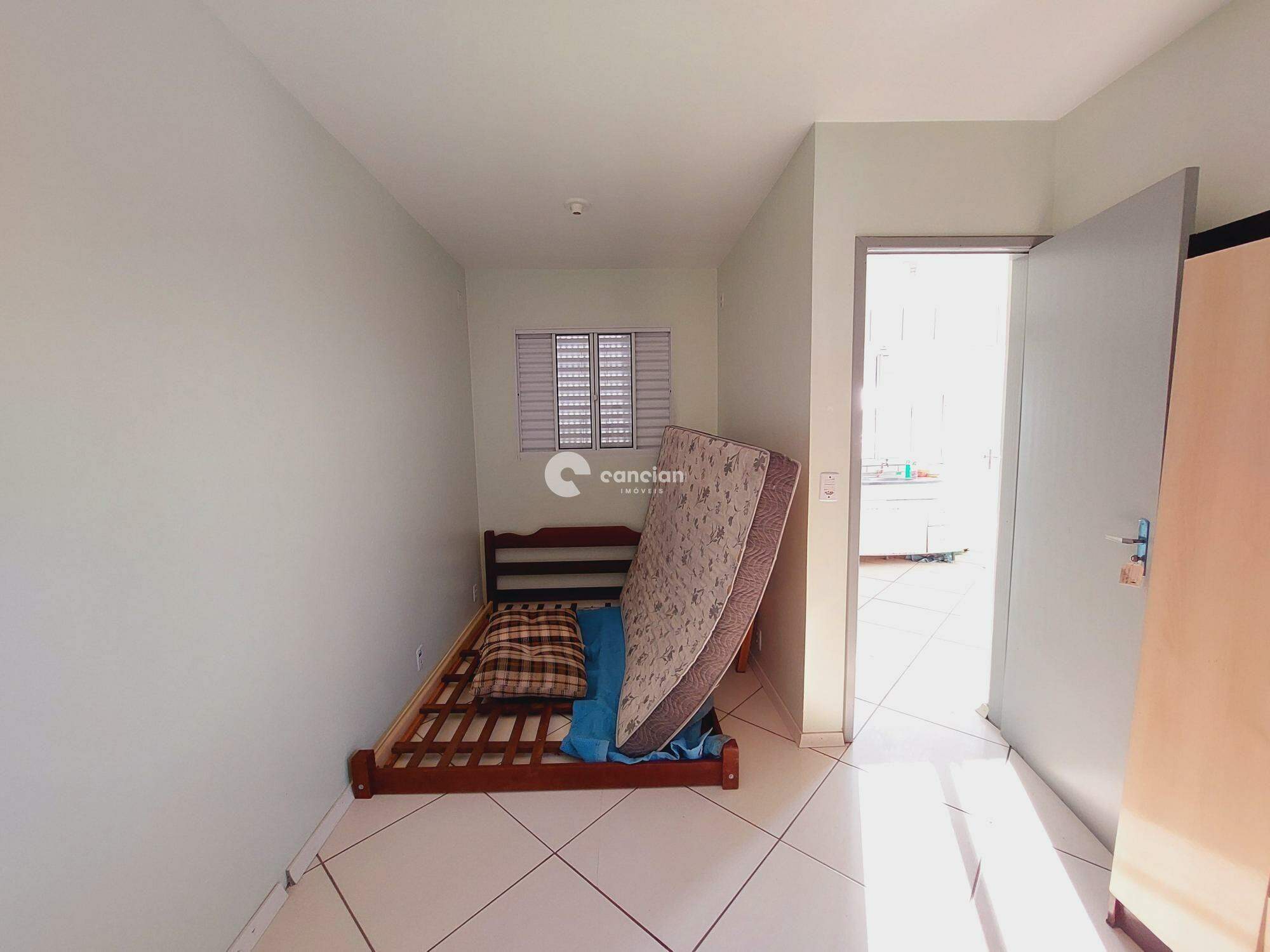 Casa à venda no Camobi: