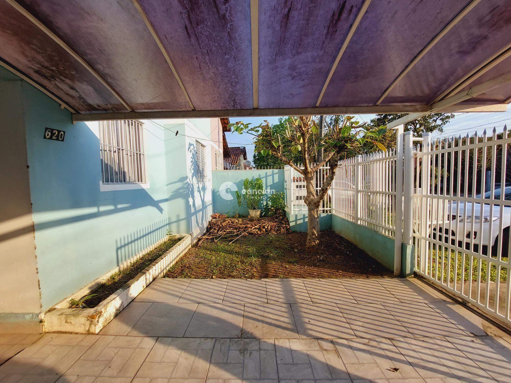 Casa à venda no Camobi: