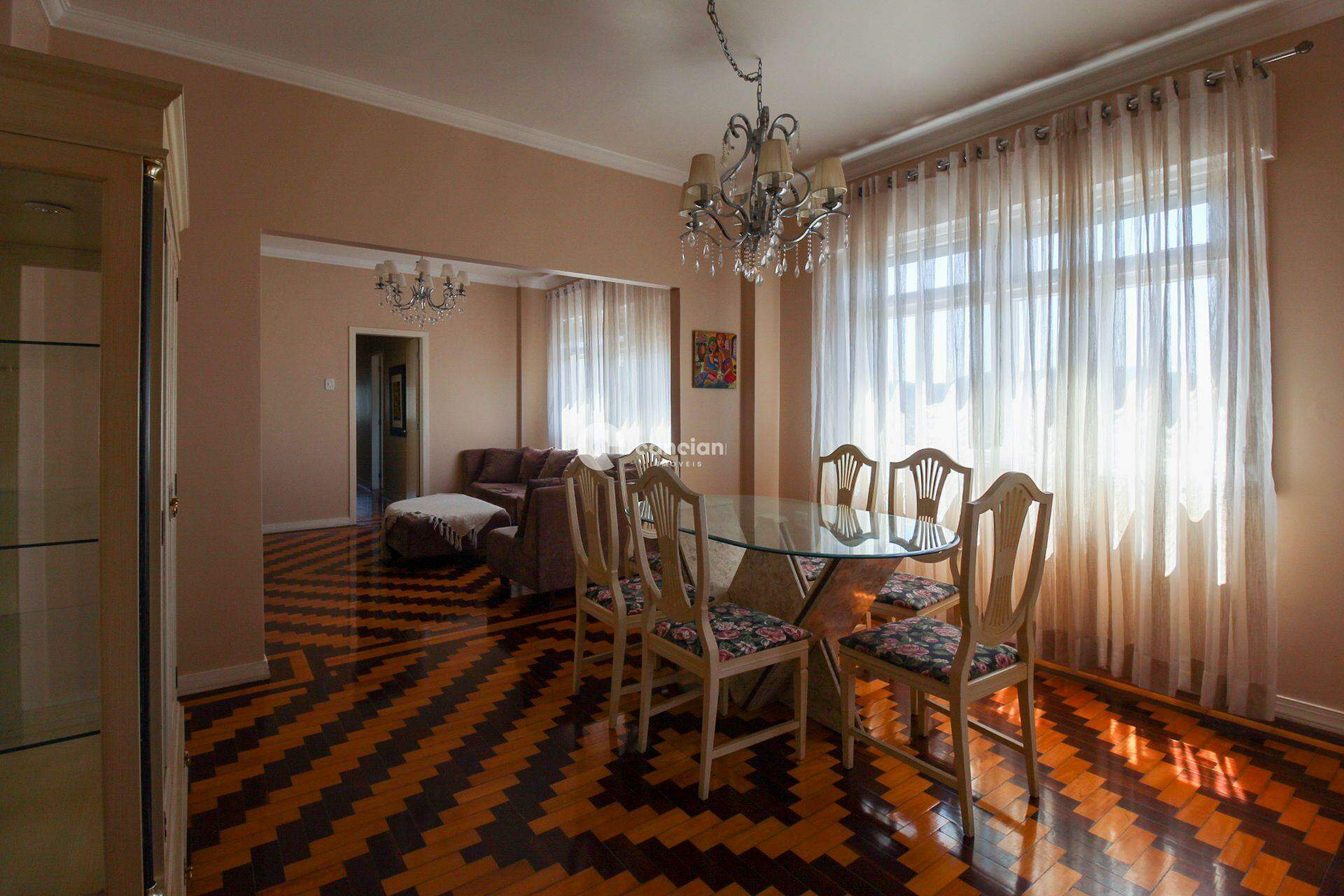 Apartamento à venda no Centro: 