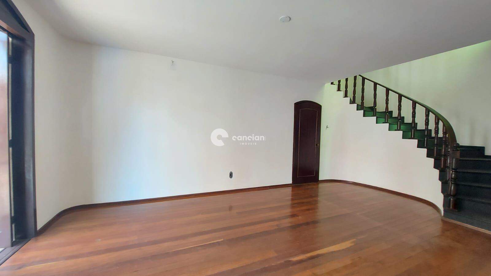 Casa à venda no Centro: 