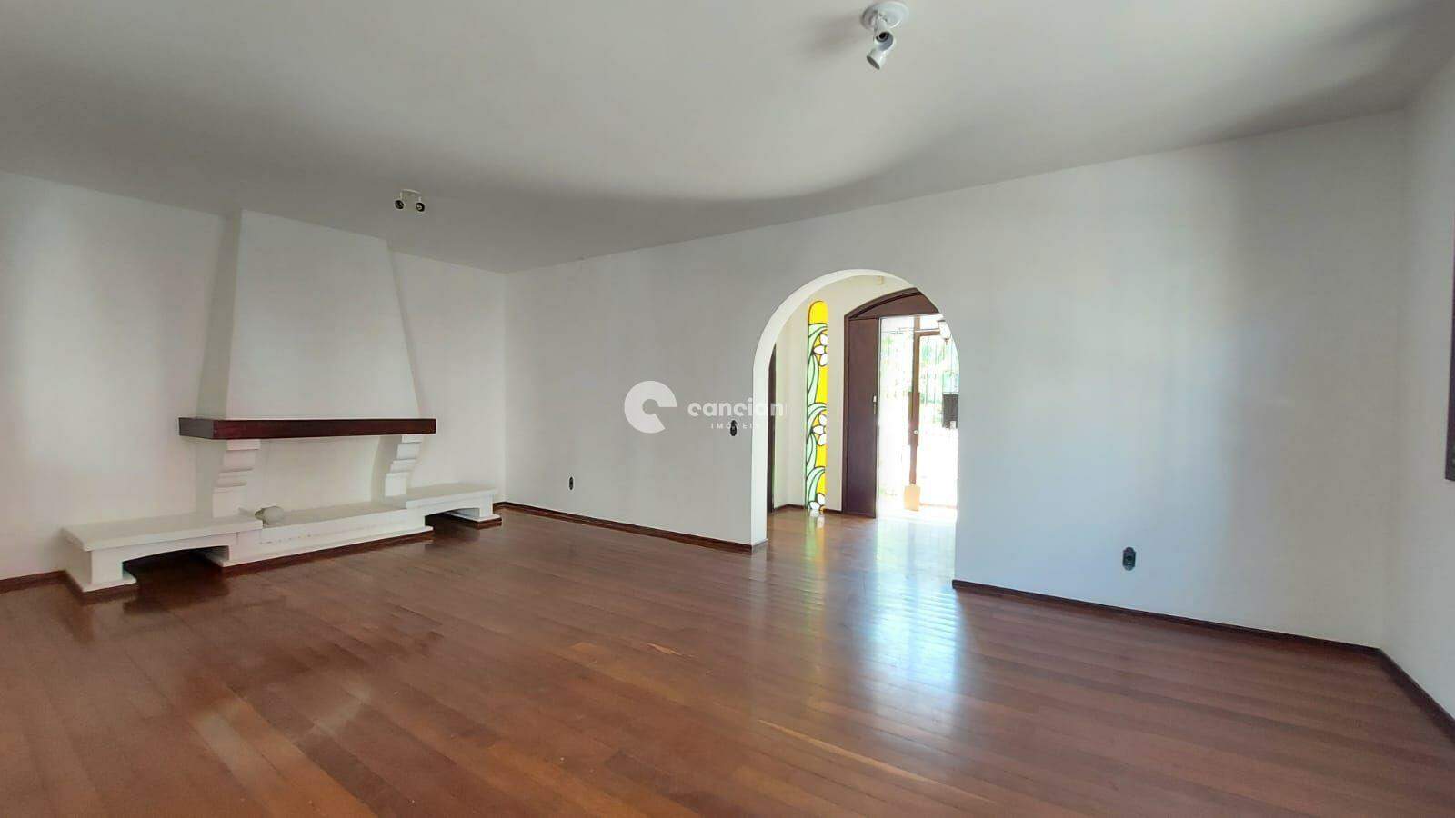 Casa à venda no Centro: 