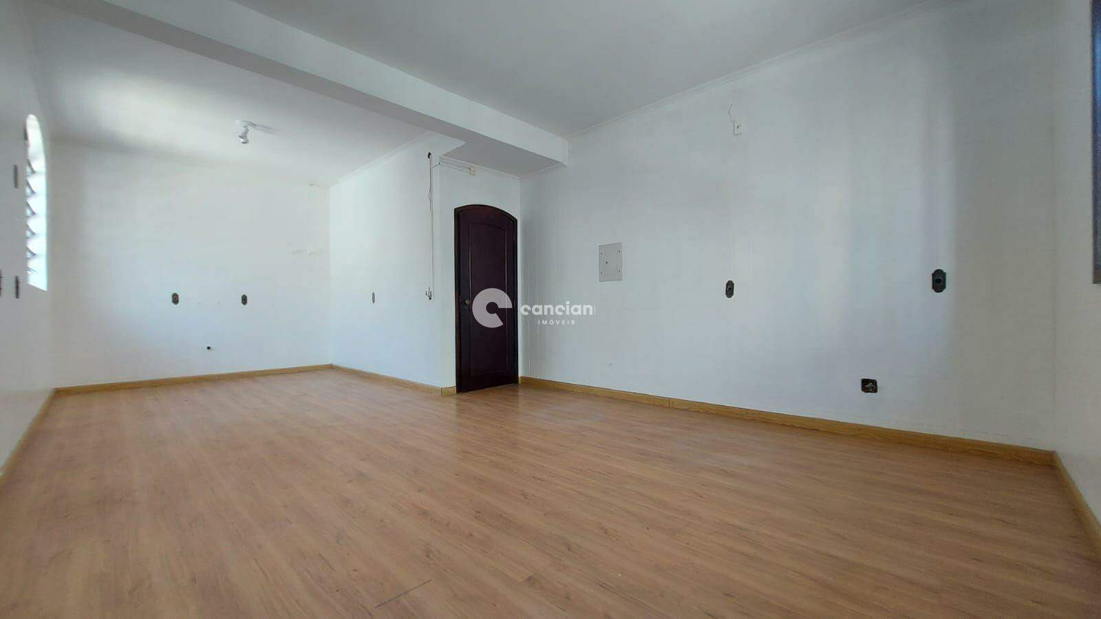 Casa à venda no Centro: 