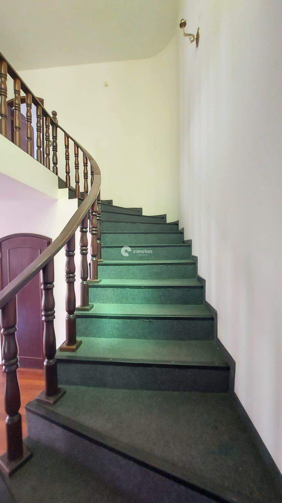 Casa à venda no Centro: 