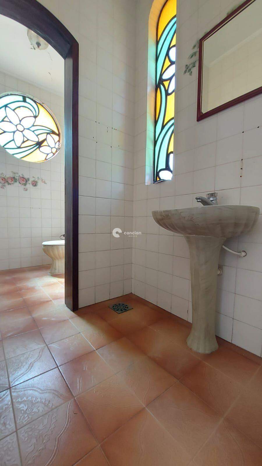 Casa à venda no Centro: 