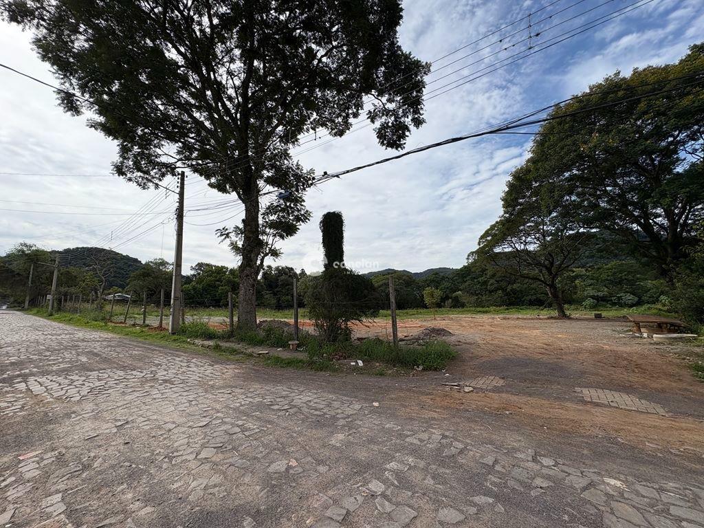 Terreno à venda no Presidente João Goulart: 