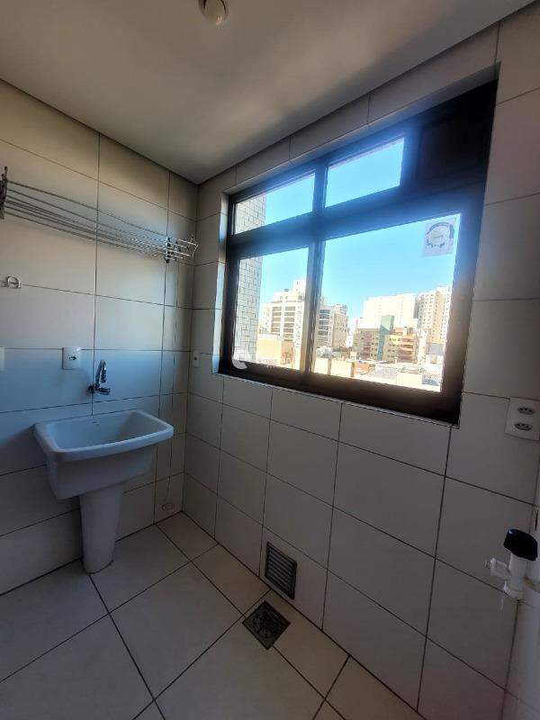 Apartamento para aluguel no Centro: 