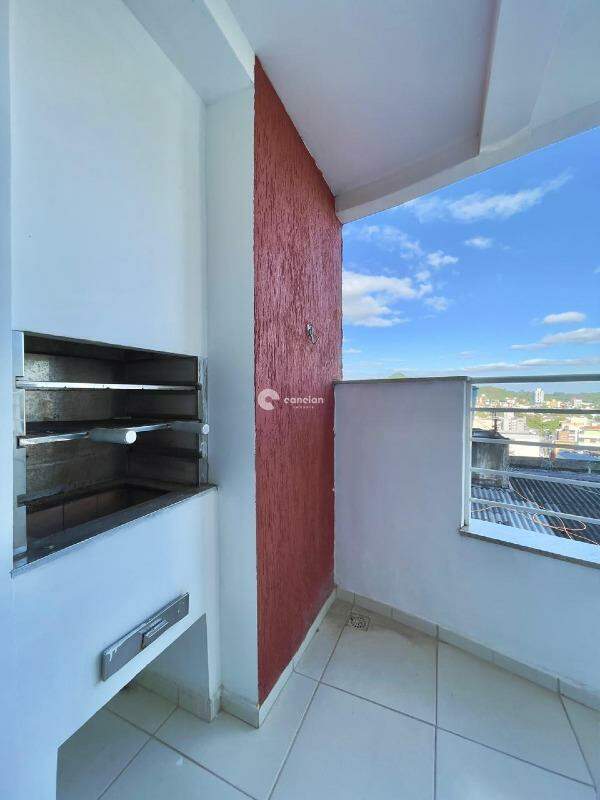 Apartamento para aluguel no Centro: 