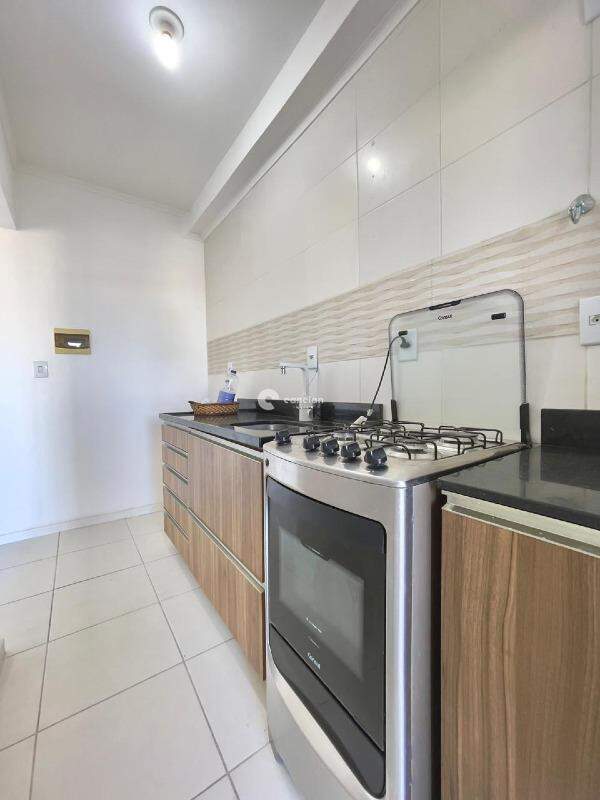 Apartamento para aluguel no Centro: 