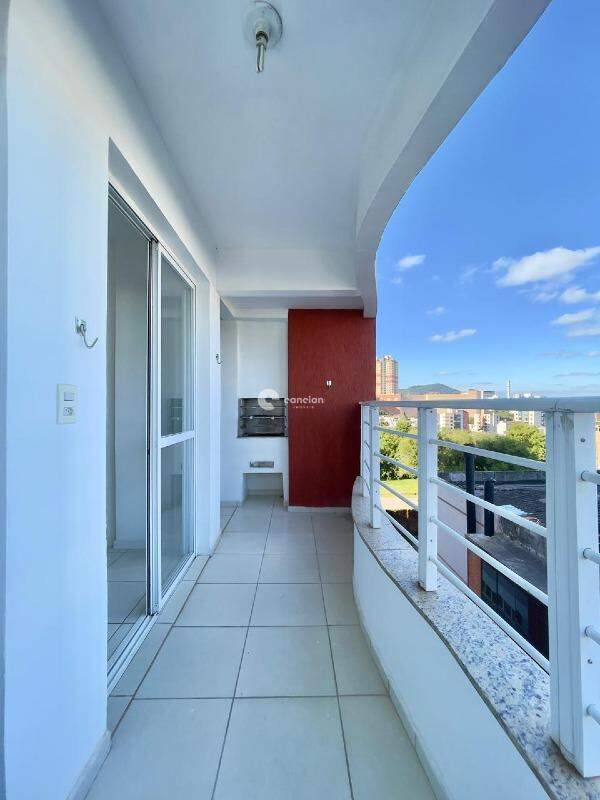 Apartamento para aluguel no Centro: 