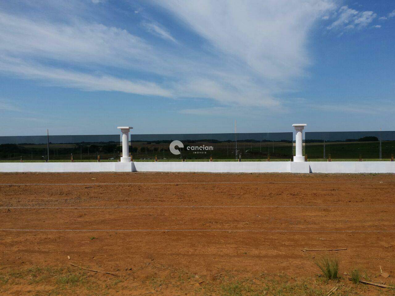 Terreno à venda no Camobi: 