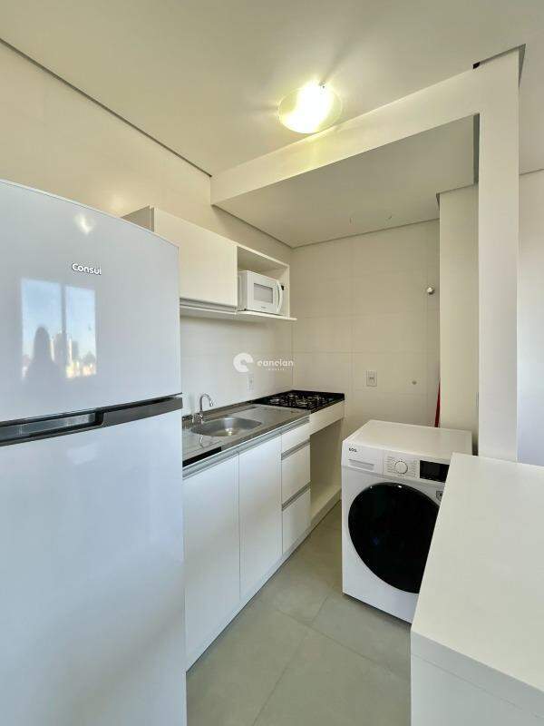 Kitnet para aluguel no Camobi: 