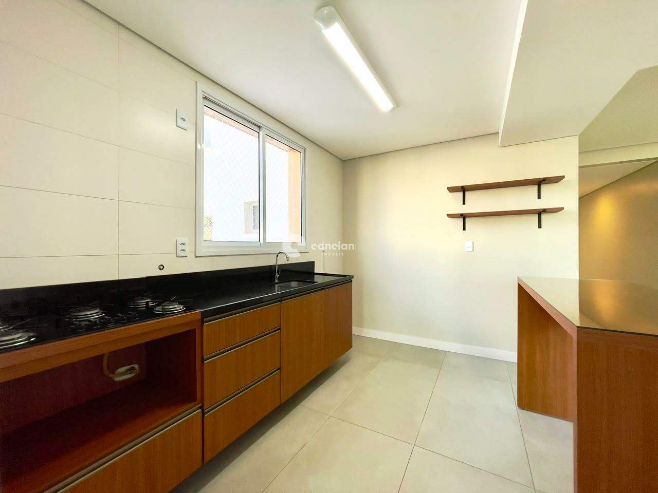 Apartamento para aluguel no Centro: 