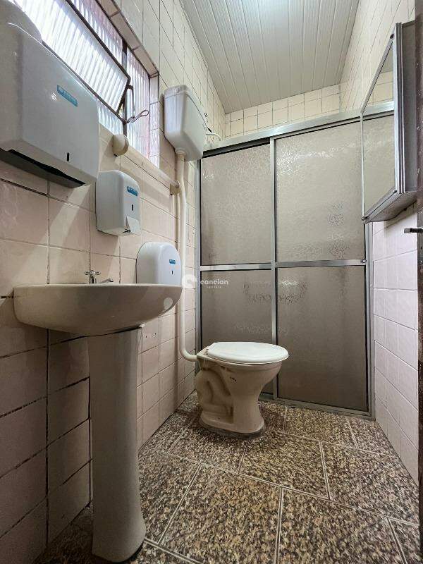 Casa para aluguel no Parque Serrano I: 