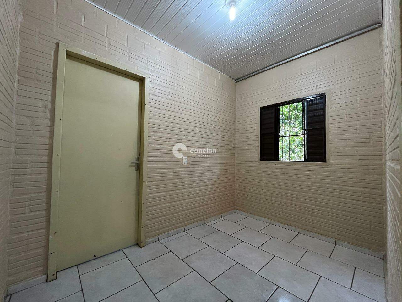 Casa para aluguel no Parque Serrano I: 