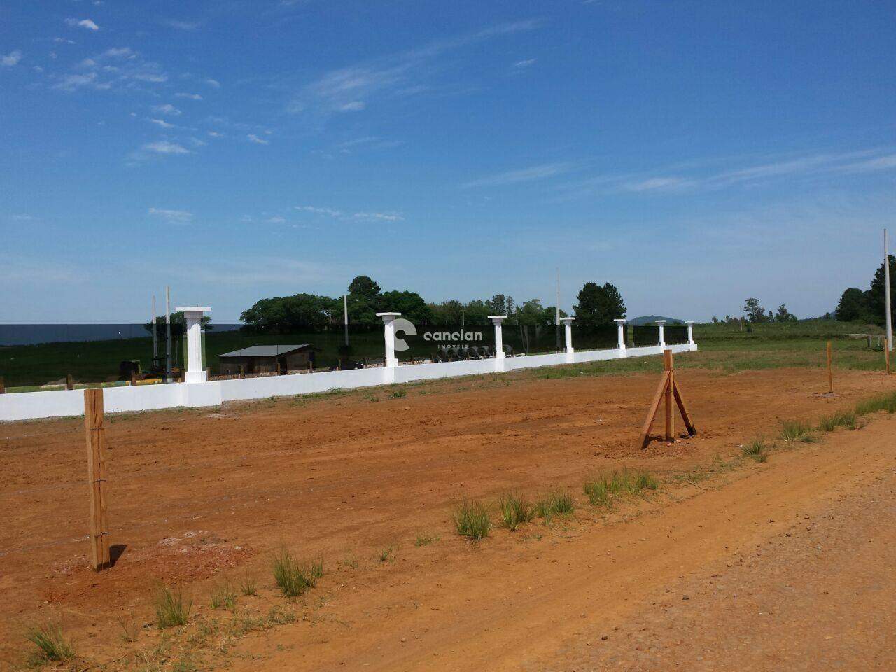 Terreno à venda no Camobi: 