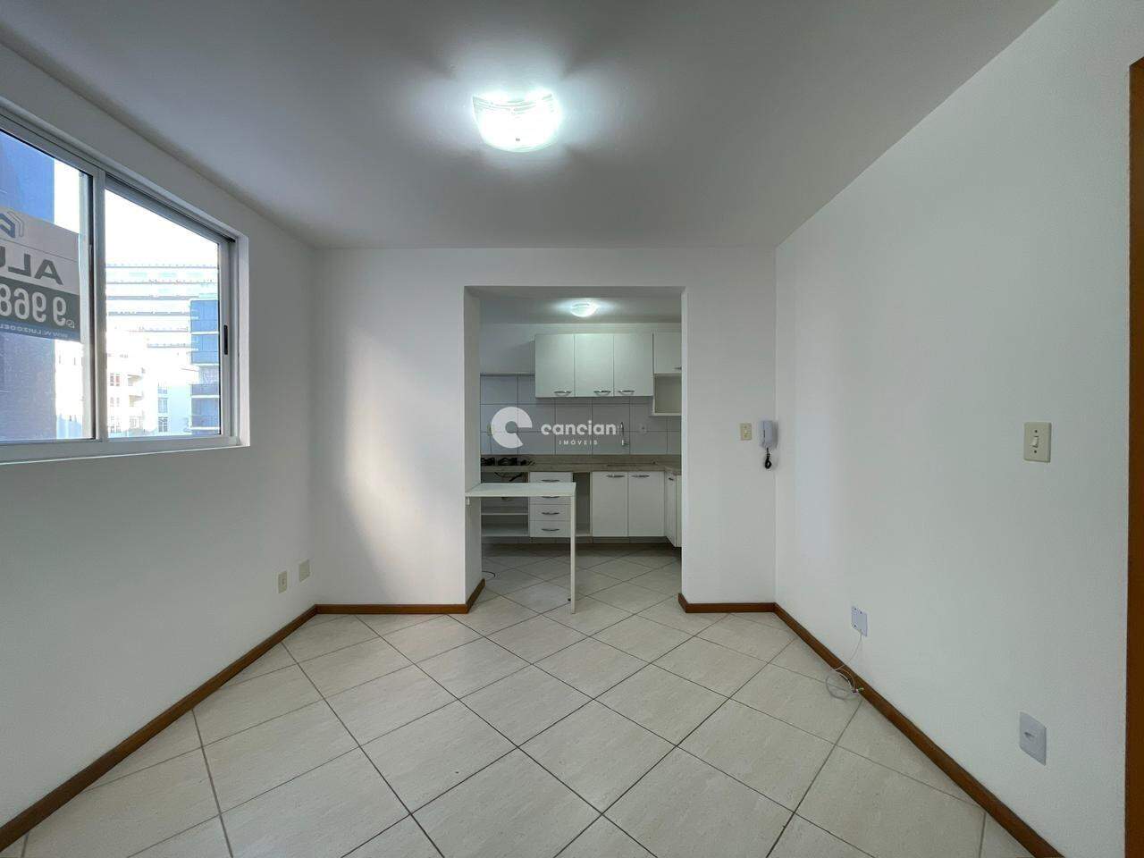 Apartamento para aluguel no Centro: 