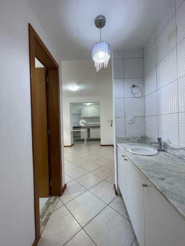 Apartamento para aluguel no Centro: 