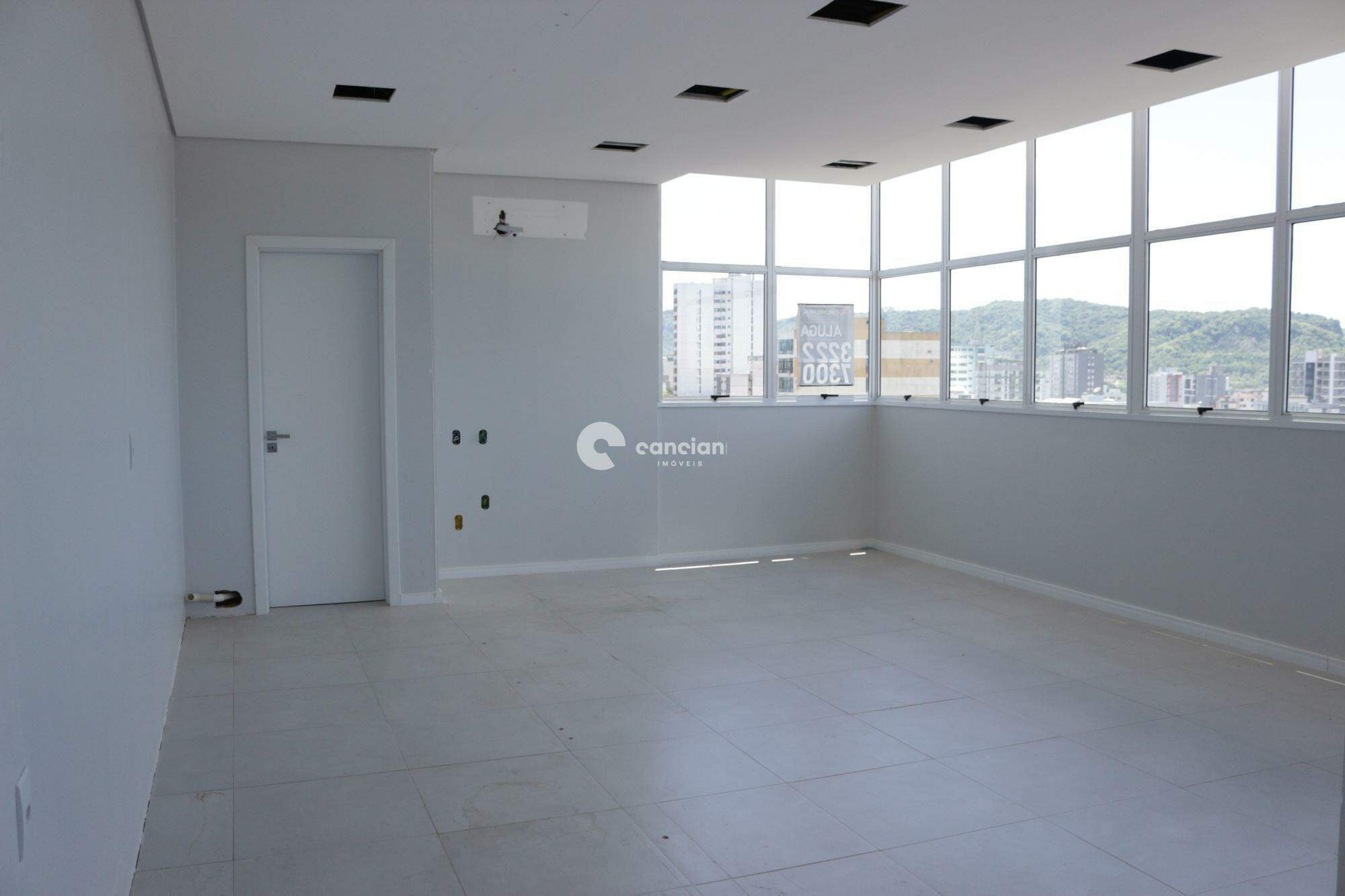 Sala Comercial para aluguel no Centro: 
