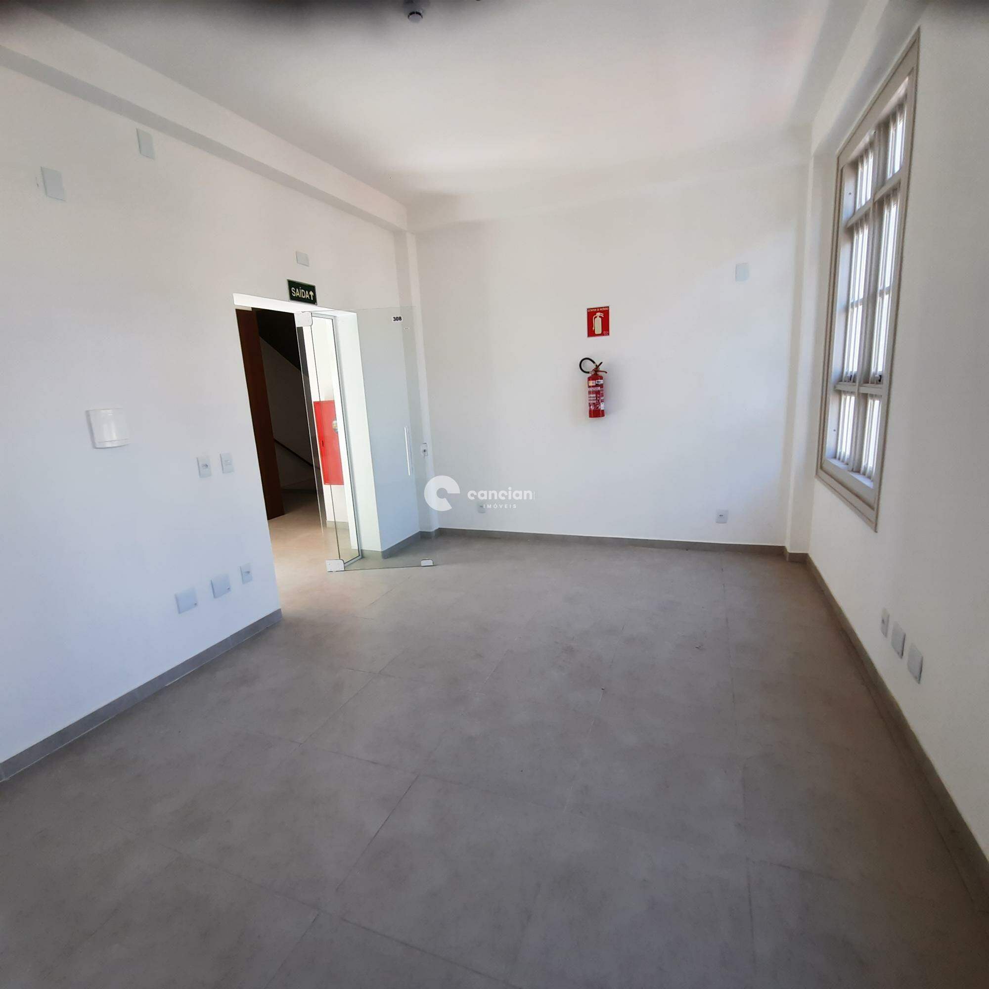 Prédio Comercial para aluguel no Centro: 