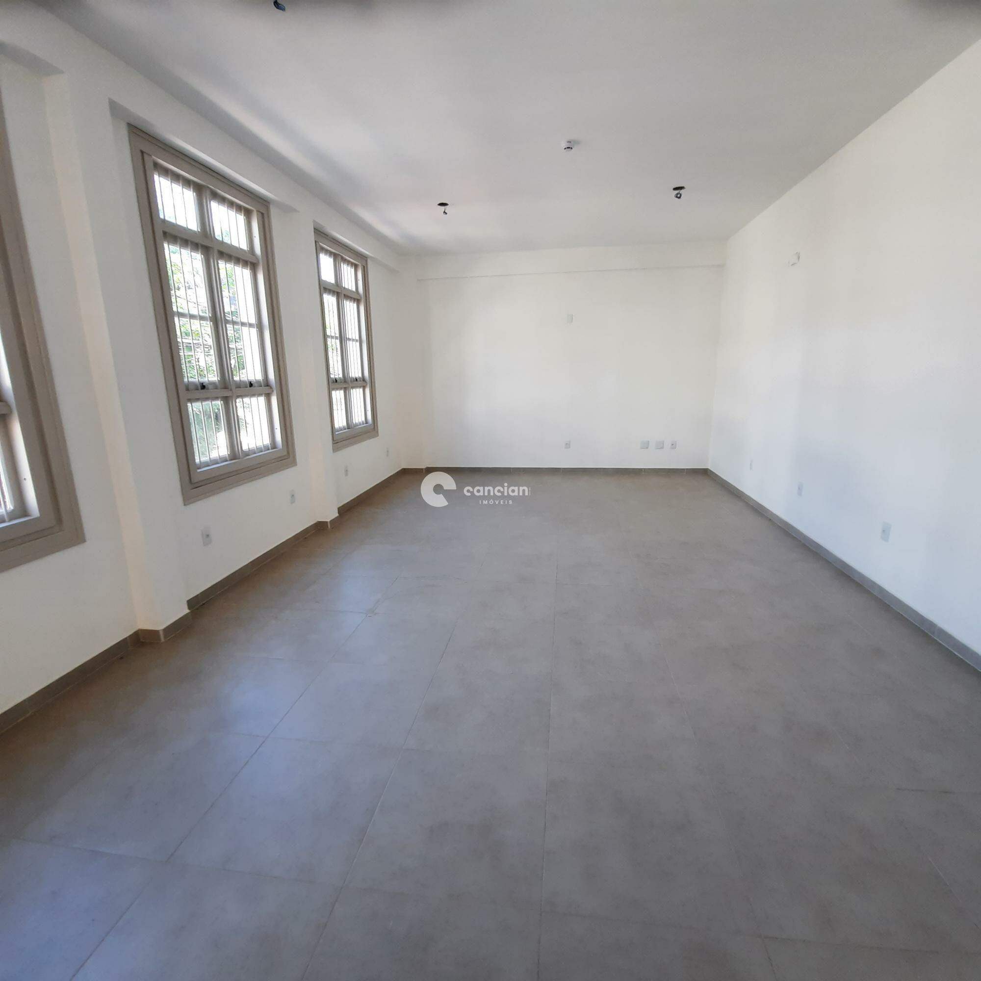 Prédio Comercial para aluguel no Centro: 